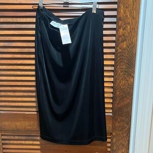 Chico travelers size 2 black skirt